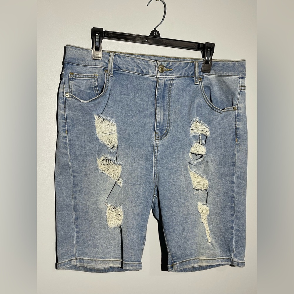 Forever 21 Blue Distressed‎ Jean Shorts